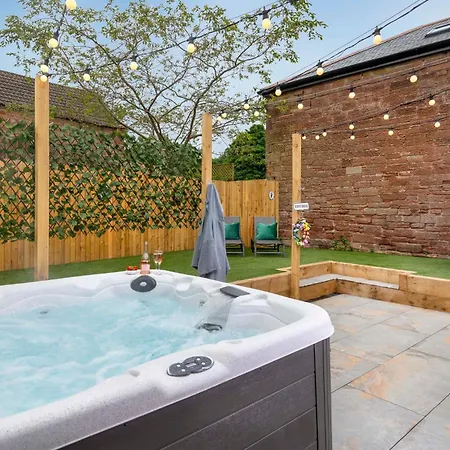 Countryside With Hot Tub, Nr Village Pubs, Walks & Cycle Routes Apartmán Brampton (Cumbria)