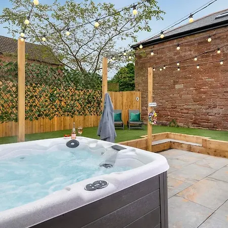 Countryside With Hot Tub, Nr Village Pubs, Walks & Cycle Routes Apartmán