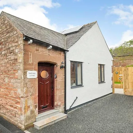 Countryside With Hot Tub, Nr Village Pubs, Walks & Cycle Routes