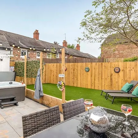 Countryside With Hot Tub, Nr Village Pubs, Walks & Cycle Routes Apartmán